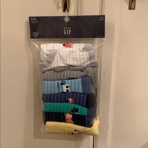 Gap Boy underwear 4-5 year